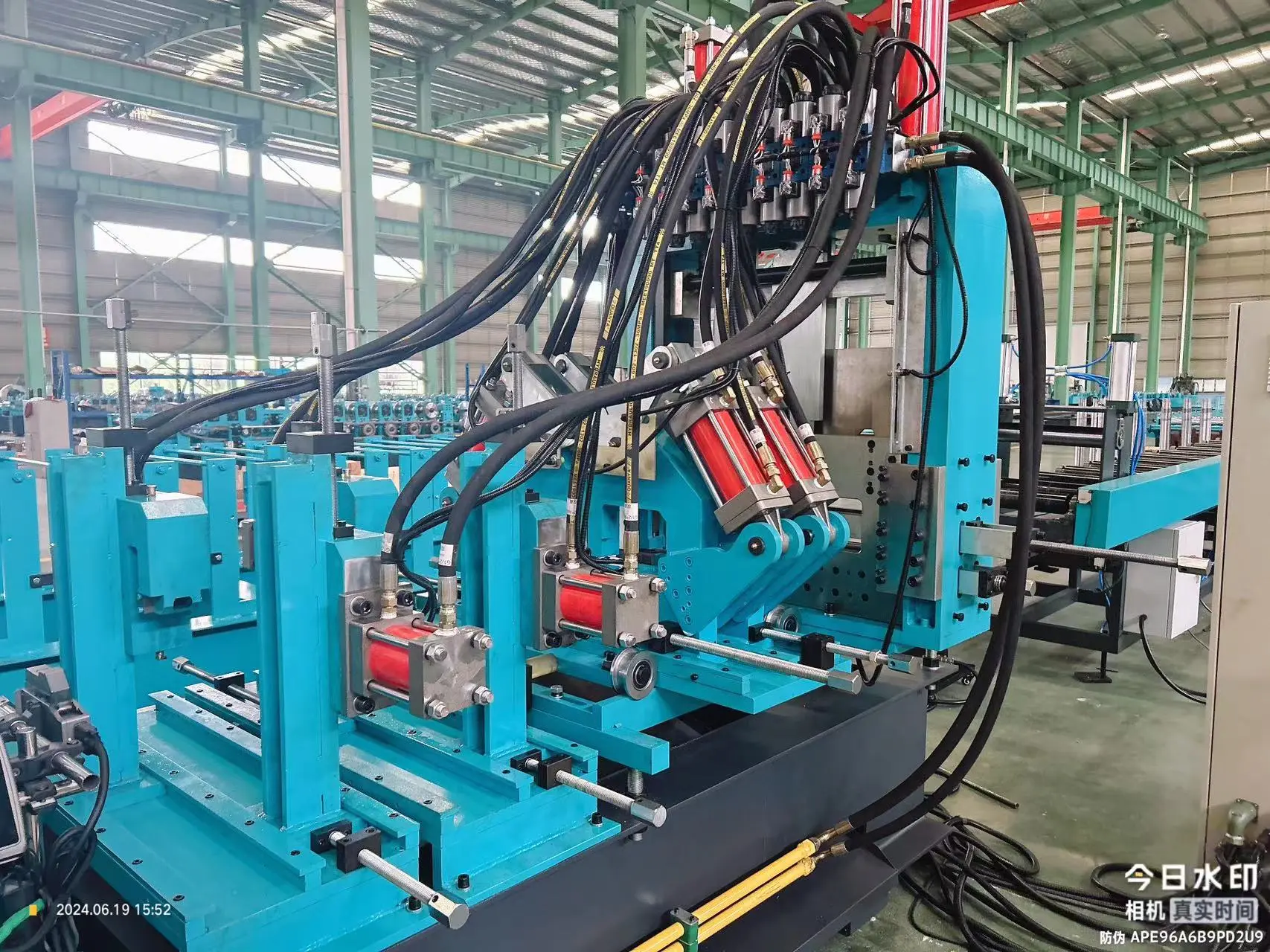Double layer roll forming machine