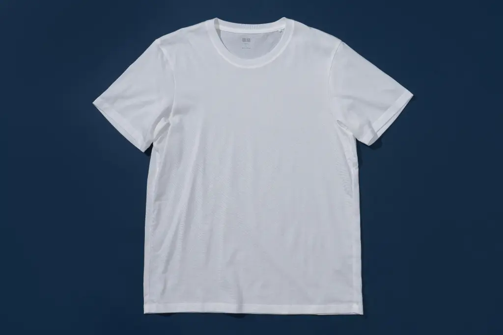 blank white t shirt